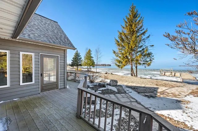 $1,400,000 | 8324 Woodlane Road, Sturgeon Bay, WI 54235