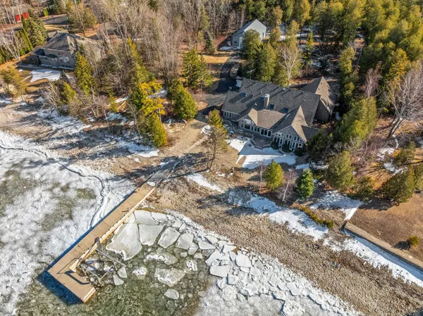 $1,400,000 | 8324 Woodlane Road, Sturgeon Bay, WI 54235