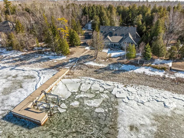 $1,400,000 | 8324 Woodlane Road, Sturgeon Bay, WI 54235
