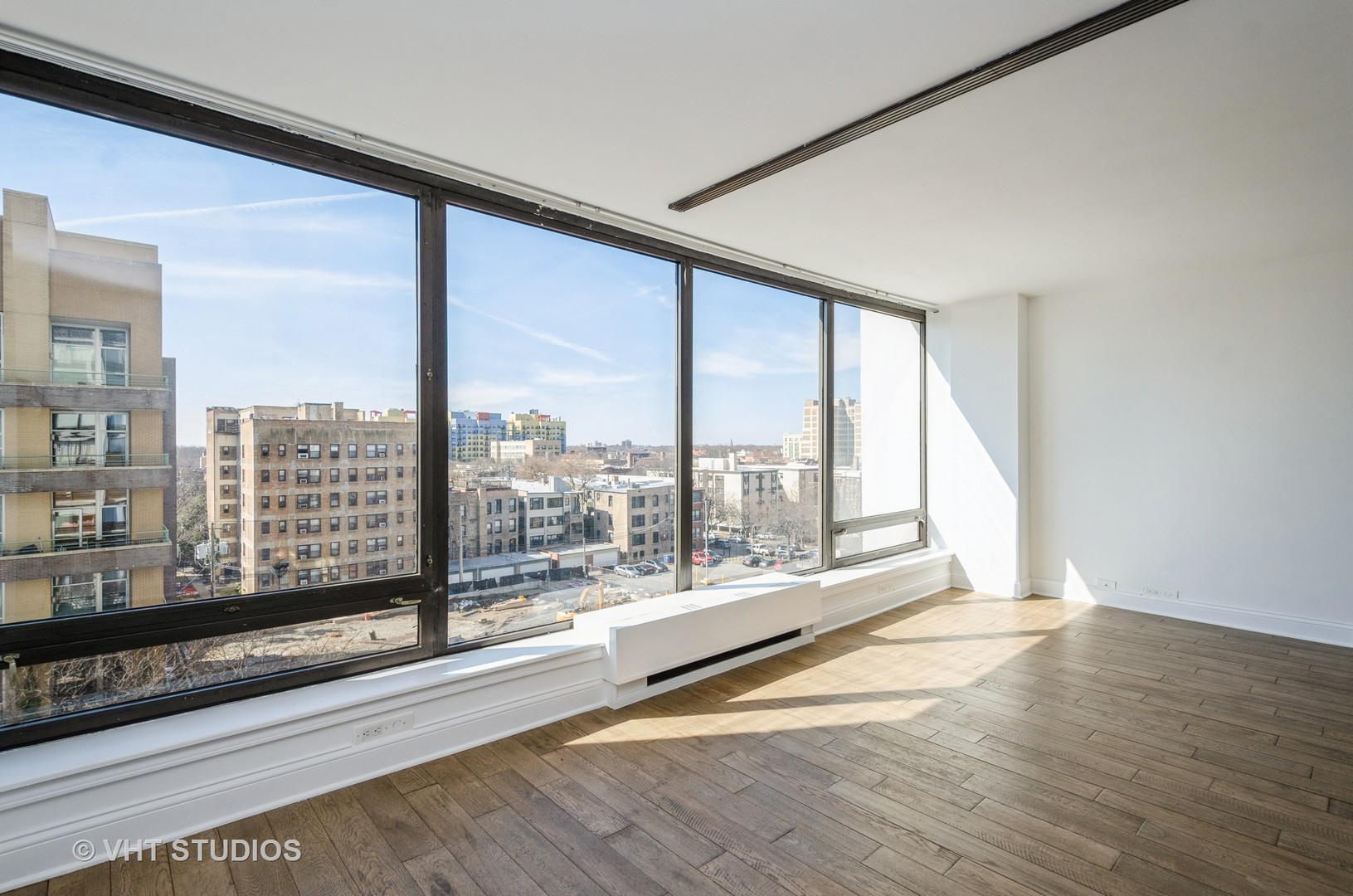 5445 North Sheridan Road, Unit 707 Chicago, IL 60640 - Photo 4 of 11