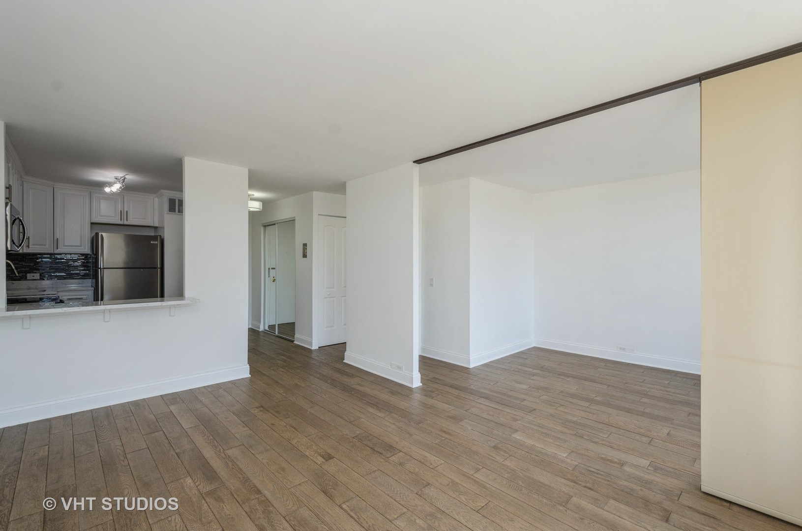5445 North Sheridan Road, Unit 707 Chicago, IL 60640 - Photo 8 of 11