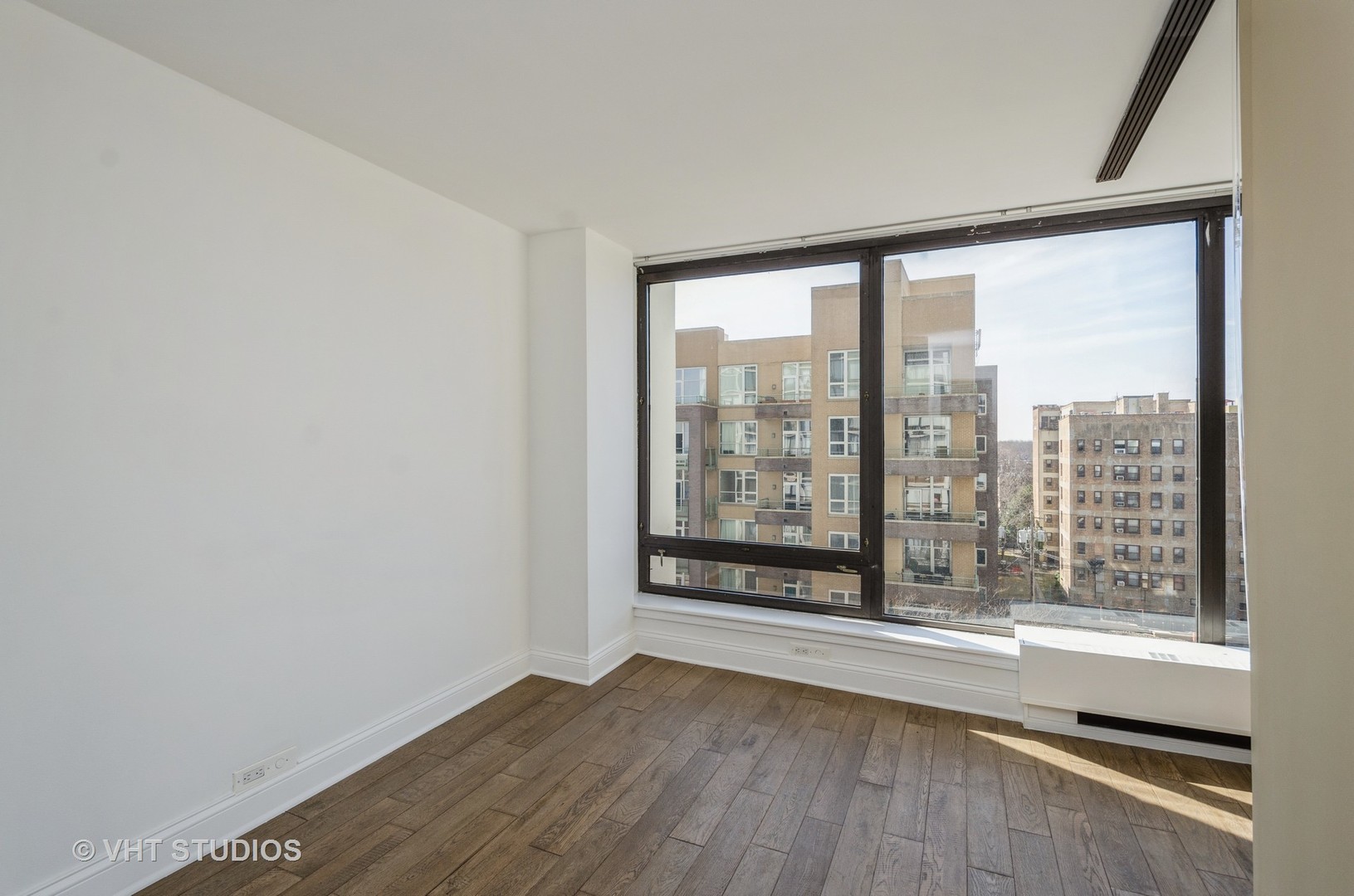 5445 North Sheridan Road, Unit 707 Chicago, IL 60640 - Photo 9 of 11