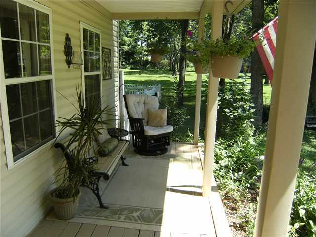 211 Barry Road Southwest Reynoldsburg, OH 43068 - Photo 6 of 21 Gallery Image 6