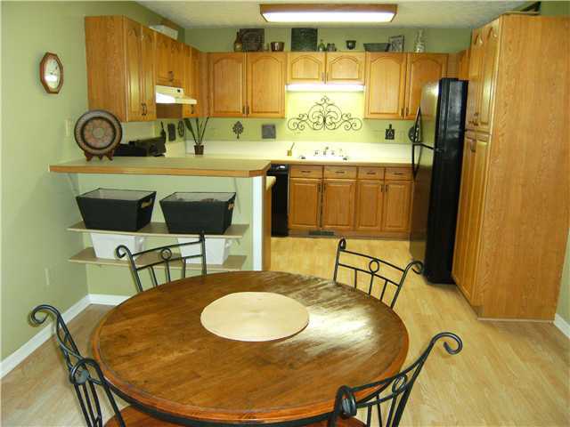 211 Barry Road Southwest Reynoldsburg, OH 43068 - Photo 7 of 21 Gallery Image 7