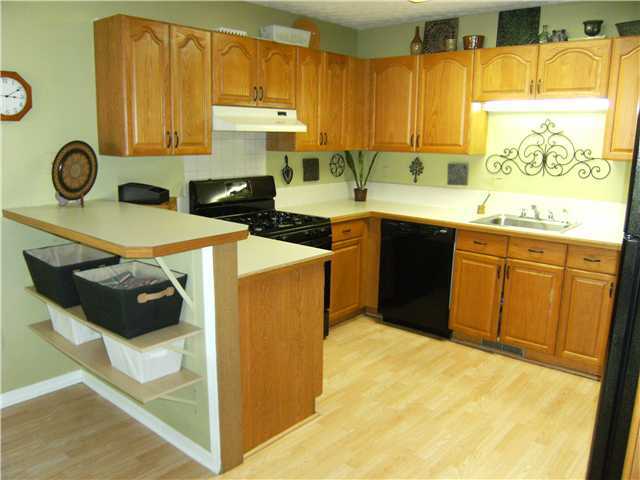 211 Barry Road Southwest Reynoldsburg, OH 43068 - Photo 8 of 21 Gallery Image 8