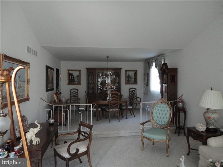 781 Broadmoor Road Huntingdon Valley, PA 19006 - Photo 5 of 14 Gallery Image 5