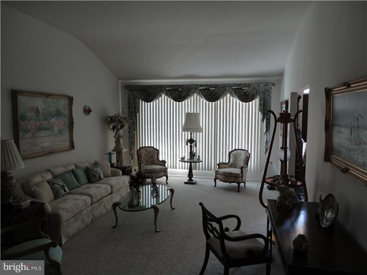 781 Broadmoor Road Huntingdon Valley, PA 19006 - Photo 6 of 14 Gallery Image 6