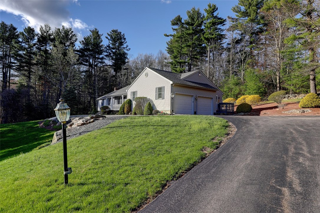 15 Scott Farm Road North Smithfield, RI 02896 - Photo 3 of 27 Gallery Image 3