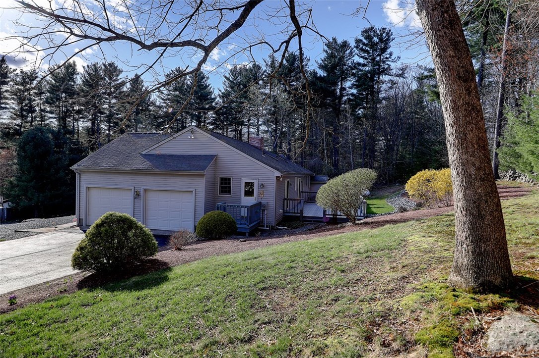 15 Scott Farm Road North Smithfield, RI 02896 - Photo 4 of 27 Gallery Image 4