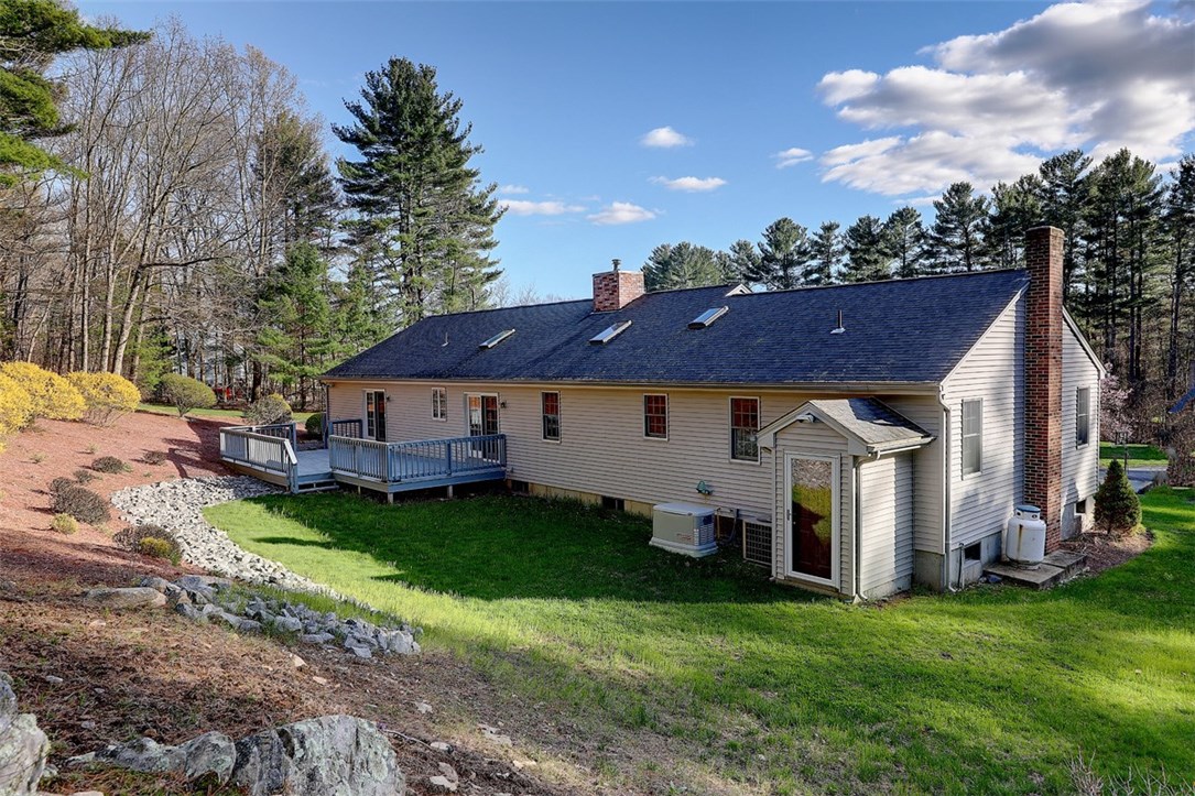 15 Scott Farm Road North Smithfield, RI 02896 - Photo 8 of 27 Gallery Image 8