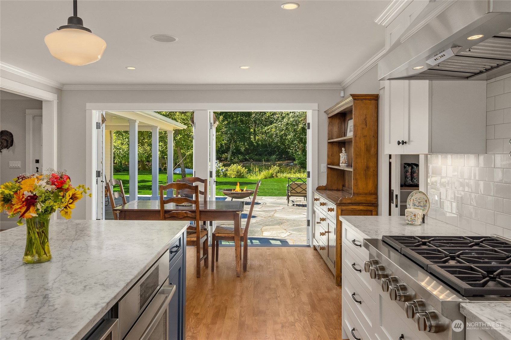 9936 Northeast Winther Road Bainbridge Island, WA 98110 - Photo 17 of 40 Gallery Image 17