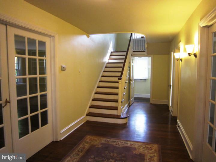645 North Chester Road Swarthmore, PA 19081 - Photo 2 of 25 Hallway