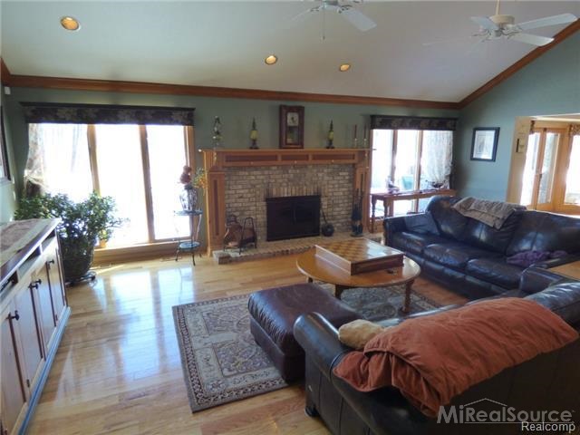 401 Palms Road Columbus, MI 48063 - Photo 9 of 74
