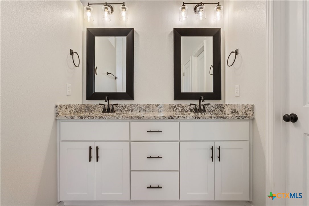 2028 Butternut Road Temple, TX 76502 - Photo 22 of 29 Primary Bathroom