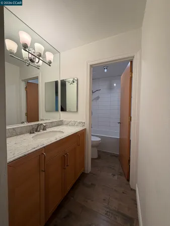 $2,000 | 401 Monte Vista Avenue, Unit 103, Oakland, CA 94611