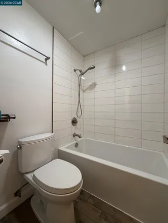 $2,000 | 401 Monte Vista Avenue, Unit 103, Oakland, CA 94611