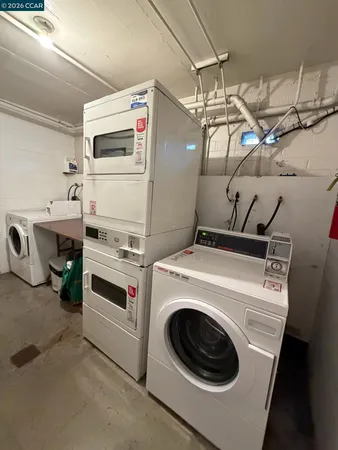 $2,000 | 401 Monte Vista Avenue, Unit 103, Oakland, CA 94611