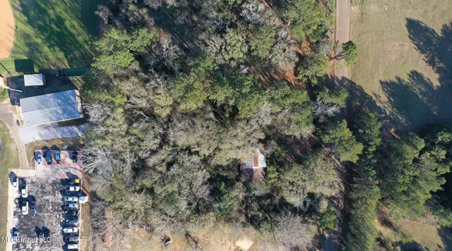 $25,000 | 1304 24th Street, McComb, MS 39648