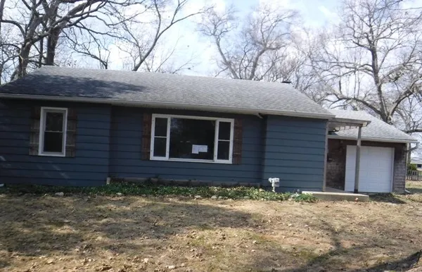 $85,000 | 206 Clark Street, Decatur, MI 49045