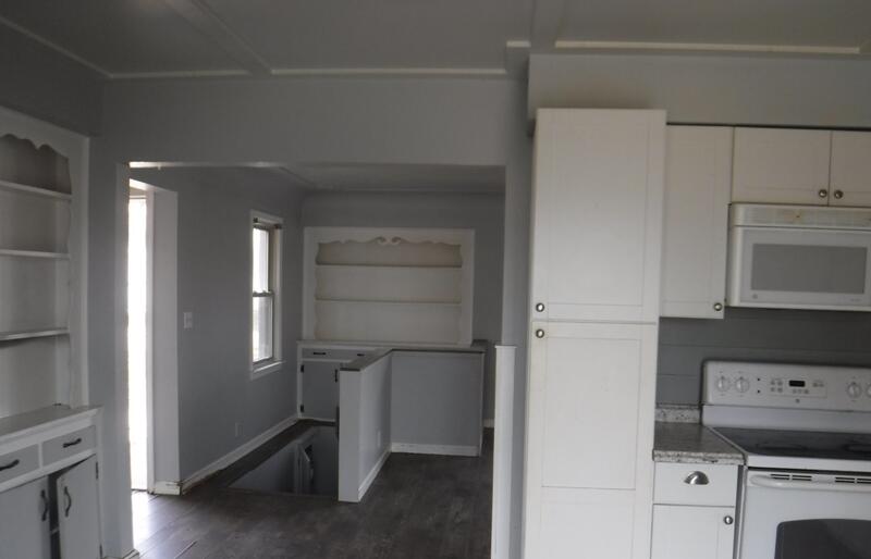 206 Clark Street Decatur, MI 49045 - Photo 9 of 17 DSCF0035