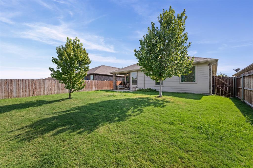 15852 Back Nine Road Fort Worth, TX 76177 - Photo 9 of 37 Gallery Image 9