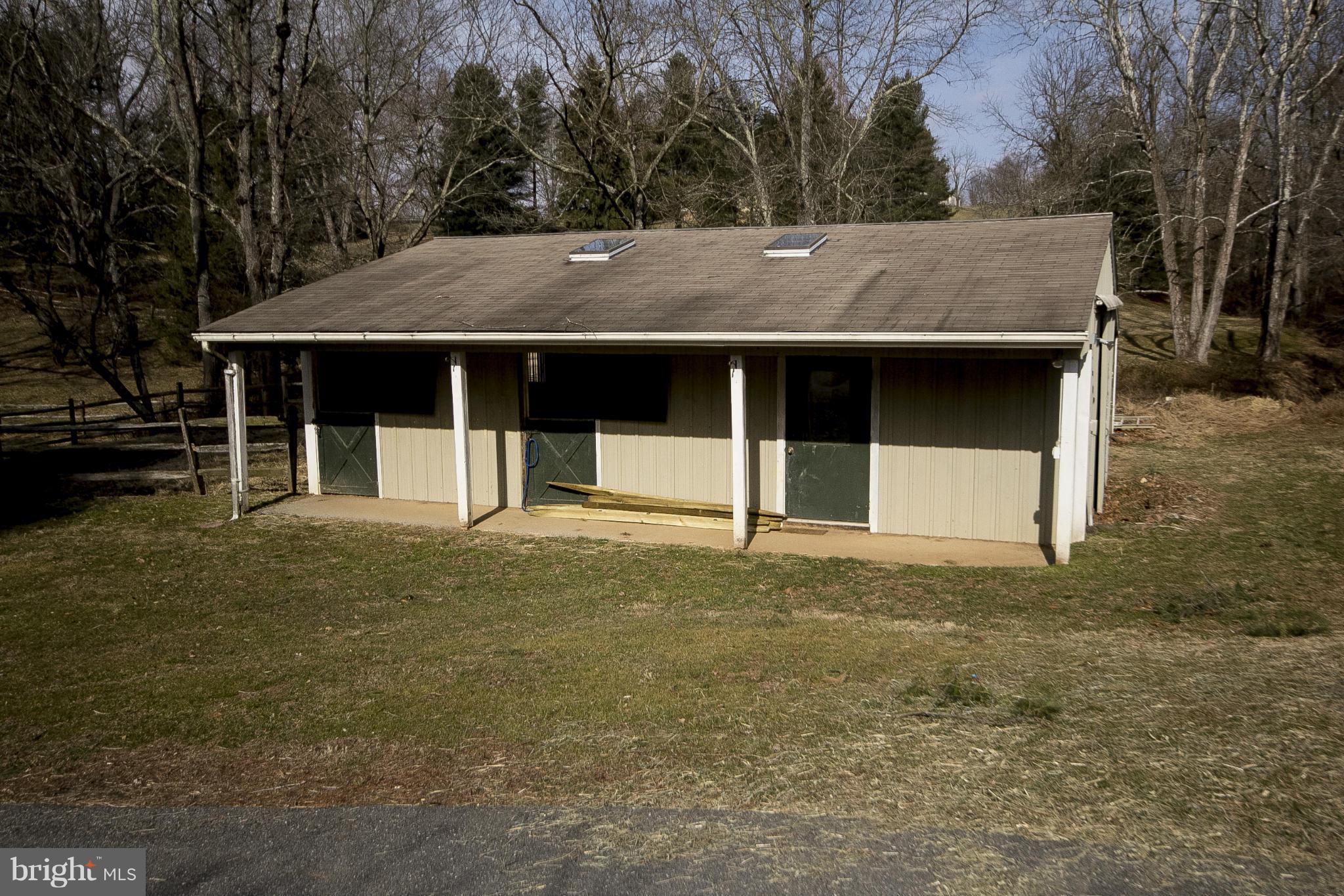 2132 Corbett Road Monkton, MD 21111 - Photo 3 of 30 Stable