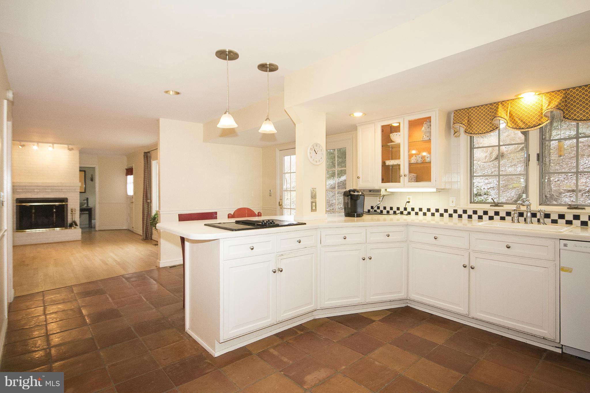 2132 Corbett Road Monkton, MD 21111 - Photo 10 of 30 Kitchen w/ breakfast area and counter for stools