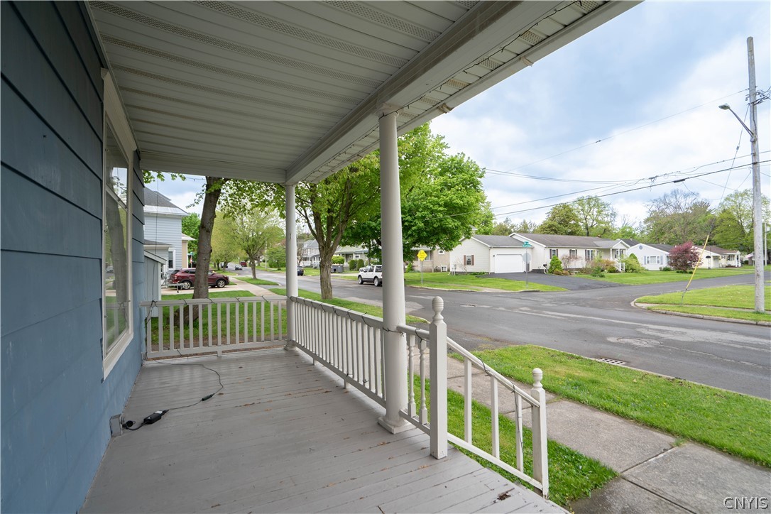 519 Broadway Street Oneida, NY 13421 - Photo 3 of 47