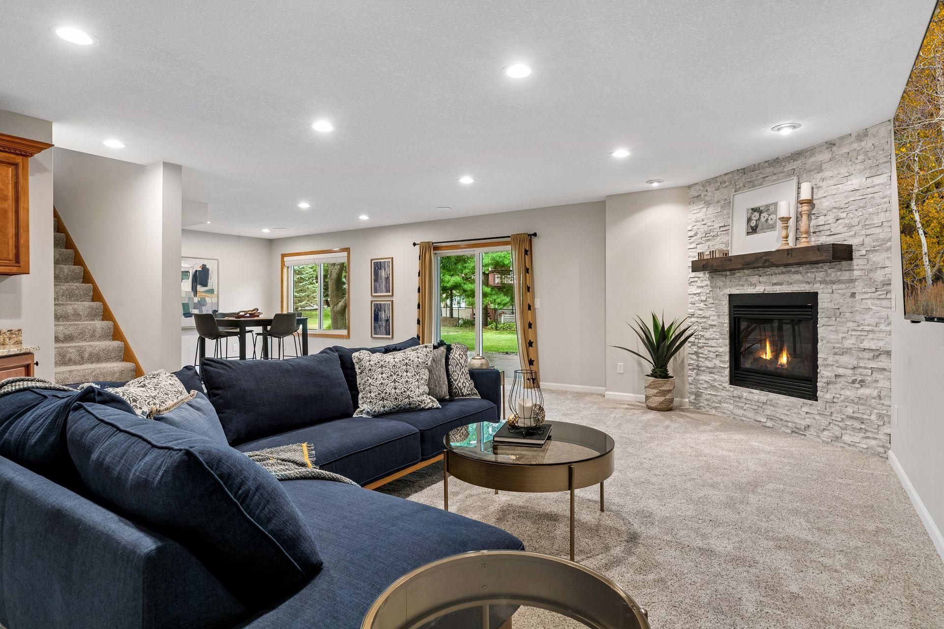 10362 Fox Run Road Woodbury, MN 55129 - Photo 37 of 83 Gallery Image 37