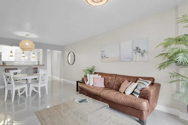 $439,000 | 88500 Overseas Highway, Unit 301, Islamorada, FL 33036