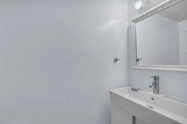 $439,000 | 88500 Overseas Highway, Unit 301, Islamorada, FL 33036