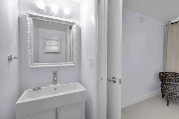 $439,000 | 88500 Overseas Highway, Unit 301, Islamorada, FL 33036