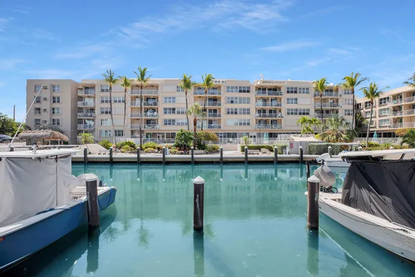 $439,000 | 88500 Overseas Highway, Unit 301, Islamorada, FL 33036