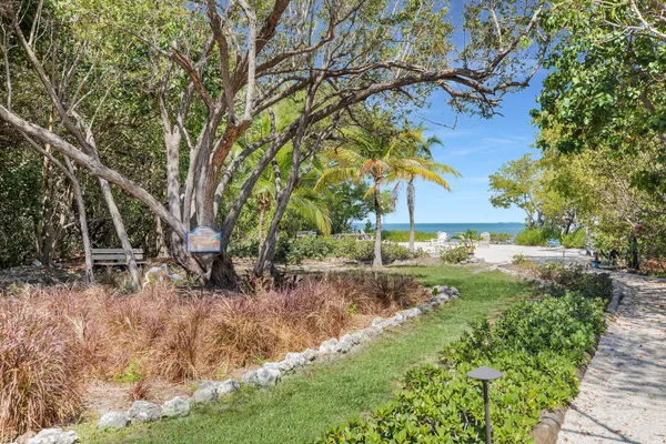 $439,000 | 88500 Overseas Highway, Unit 301, Islamorada, FL 33036