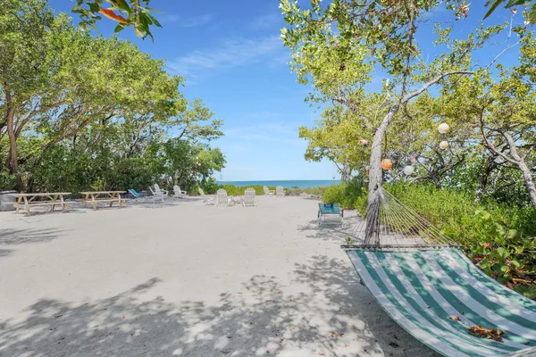 $439,000 | 88500 Overseas Highway, Unit 301, Islamorada, FL 33036