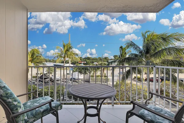 $439,000 | 88500 Overseas Highway, Unit 301, Islamorada, FL 33036
