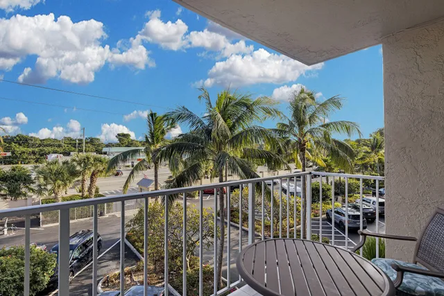 $439,000 | 88500 Overseas Highway, Unit 301, Islamorada, FL 33036