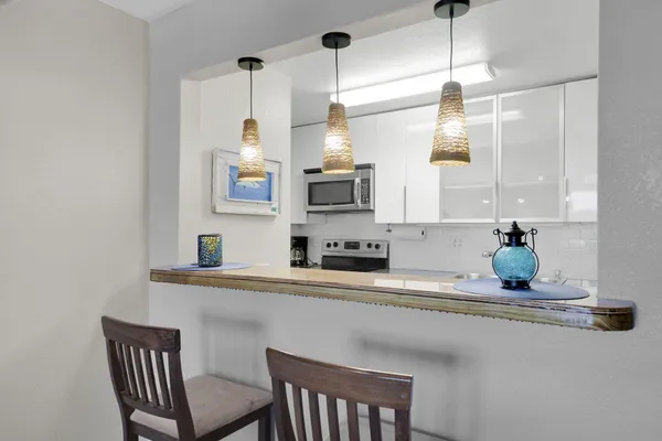 $439,000 | 88500 Overseas Highway, Unit 301, Islamorada, FL 33036