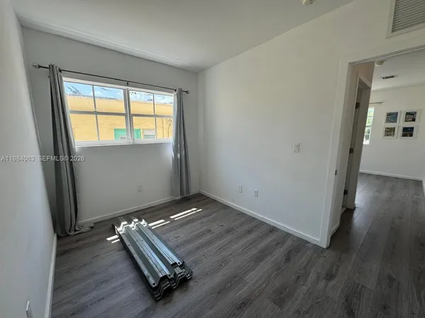 $1,950 | 810 7th Street, Unit 207, Miami Beach, FL 33139