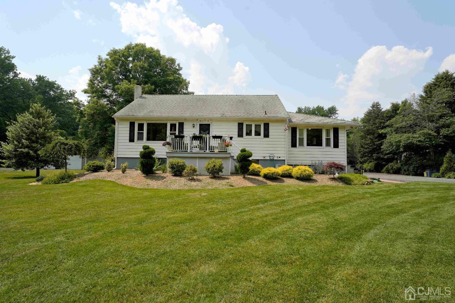129 Fresh Ponds Road Monroe Township, NJ 08831 - Photo 14 of 65 Gallery Image 14