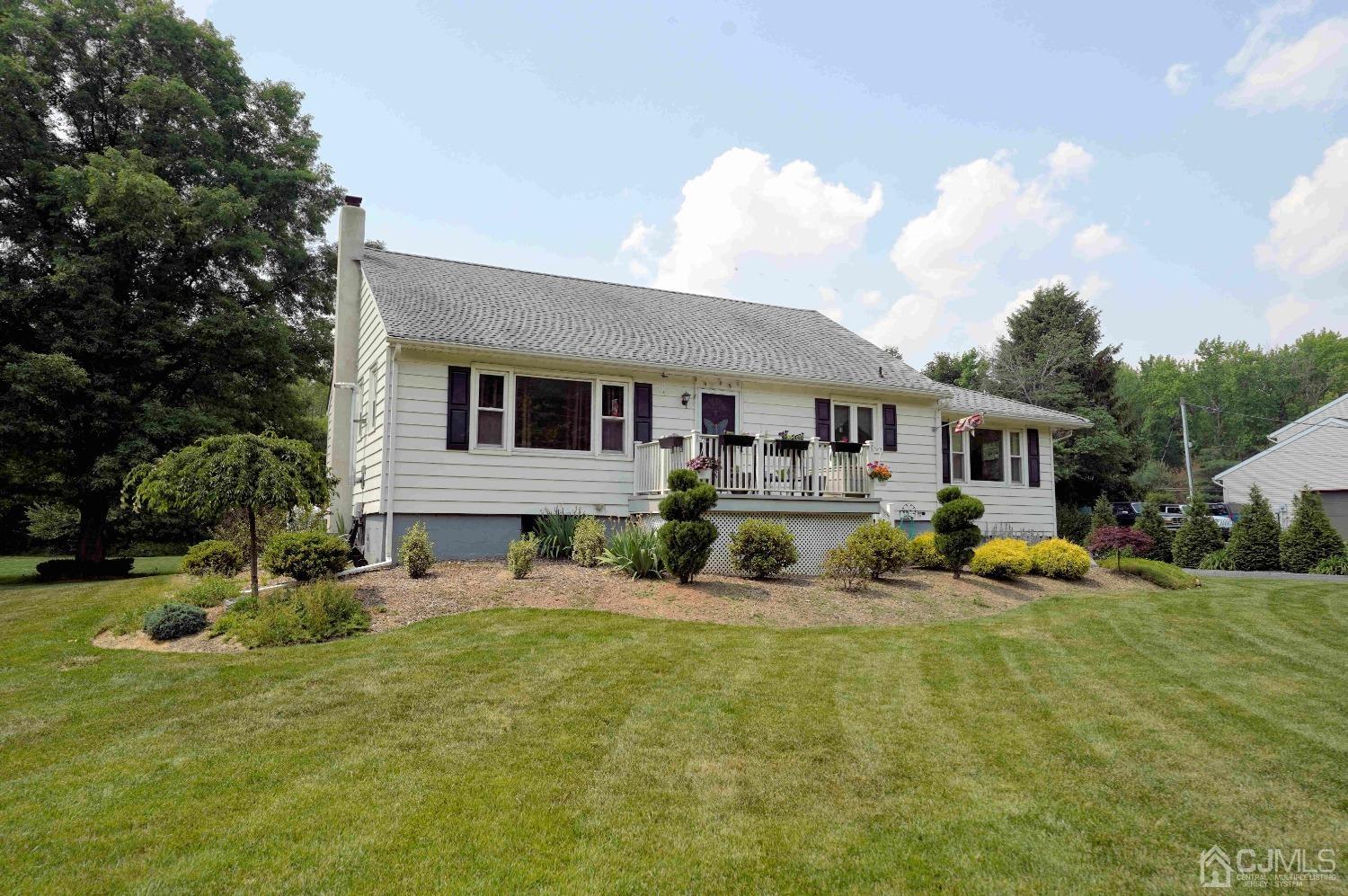 129 Fresh Ponds Road Monroe Township, NJ 08831 - Photo 15 of 65 Gallery Image 15