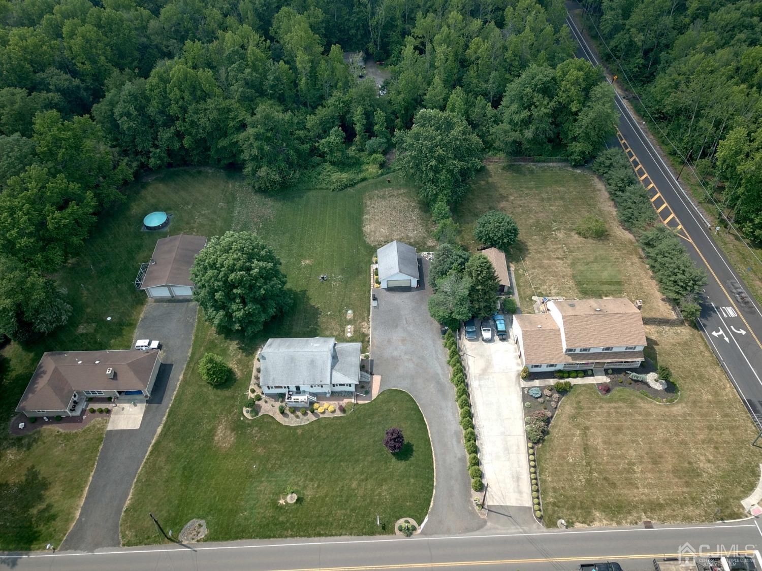 129 Fresh Ponds Road Monroe Township, NJ 08831 - Photo 9 of 65 Gallery Image 9