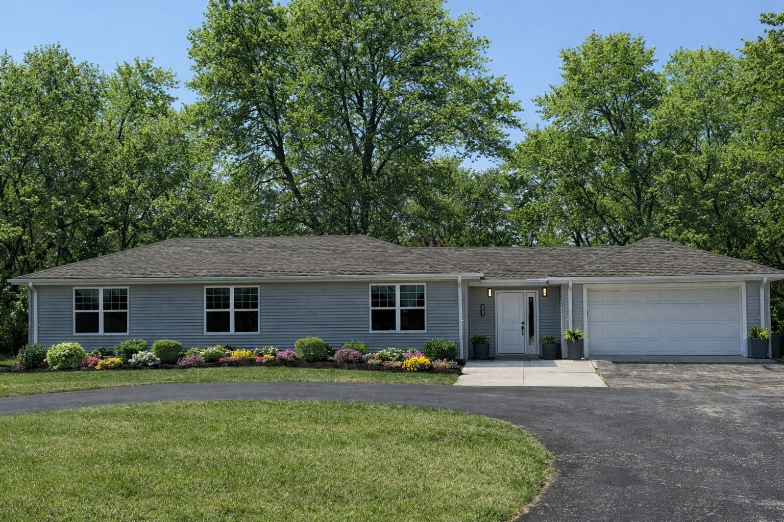 8418 Meadowbrook Drive Burr Ridge, IL 60527 - Photo 2 of 25