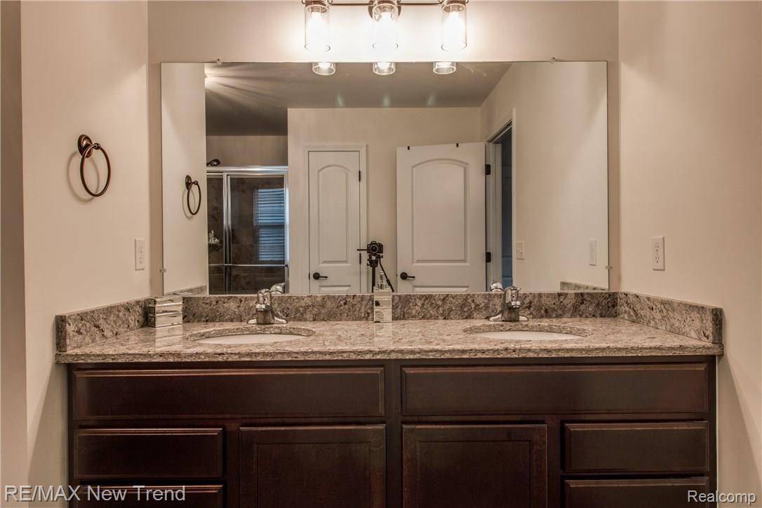 3115 Curtis Road Wixom, MI 48393 - Photo 38 of 44 Interiors (36 of 42).jpg