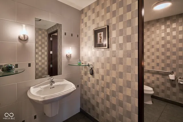 $4,300,000 | 1 North Illinois Street, Unit 2101, Indianapolis, IN 46204