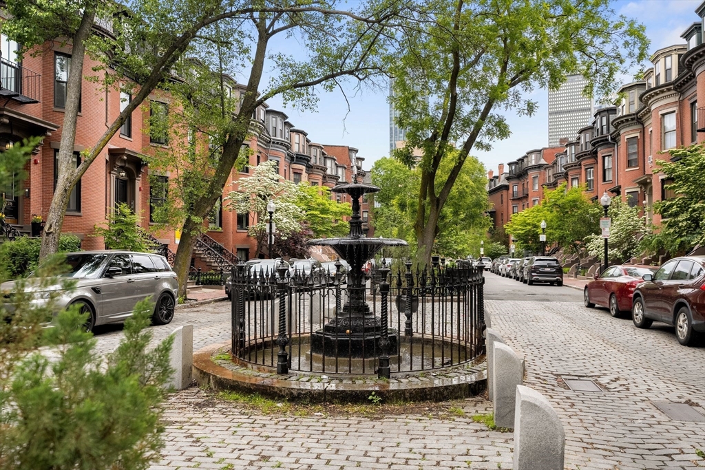 15 Concord Square, Unit A Boston, MA 02118 - Photo 19 of 22