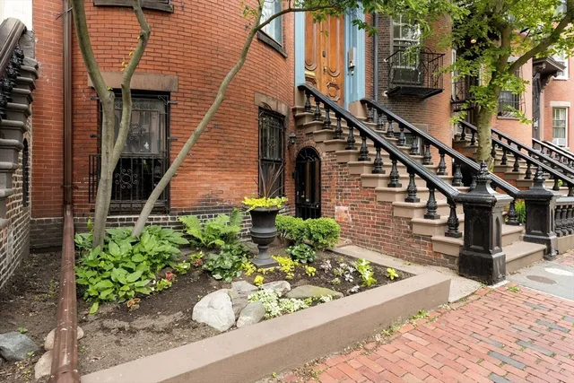 $525,000 | 15 Concord Square, Unit A, Boston, MA 02118