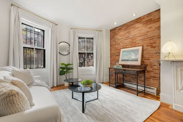 $525,000 | 15 Concord Square, Unit A, Boston, MA 02118