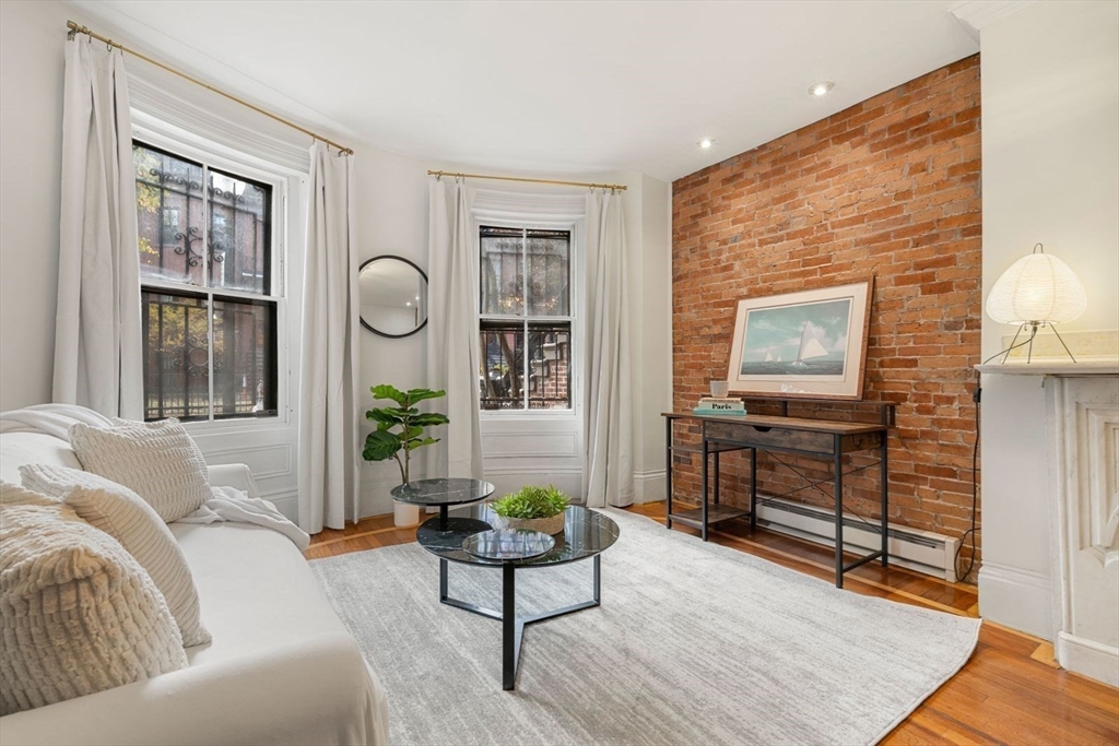 15 Concord Square, Unit A Boston, MA 02118 - Photo 4 of 22