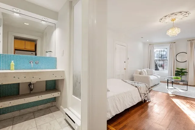 $525,000 | 15 Concord Square, Unit A, Boston, MA 02118